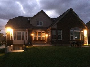 7315 Foxchase Dr, West Chester, OH 45069