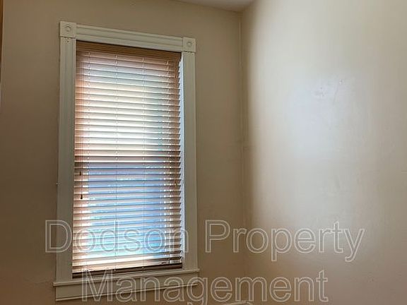 3rd image of 3204 E Broad St #B