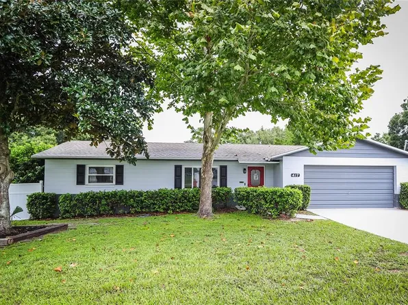 417 1ST DRIVE, LADY LAKE, FL 32159