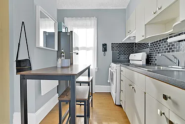 Rented by R New York