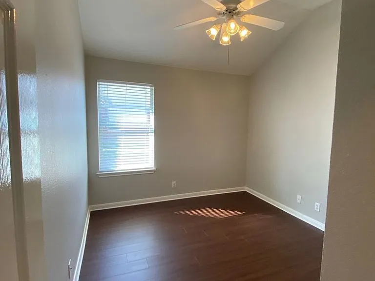 617 Kingston Lacy Blvd — Photo 9