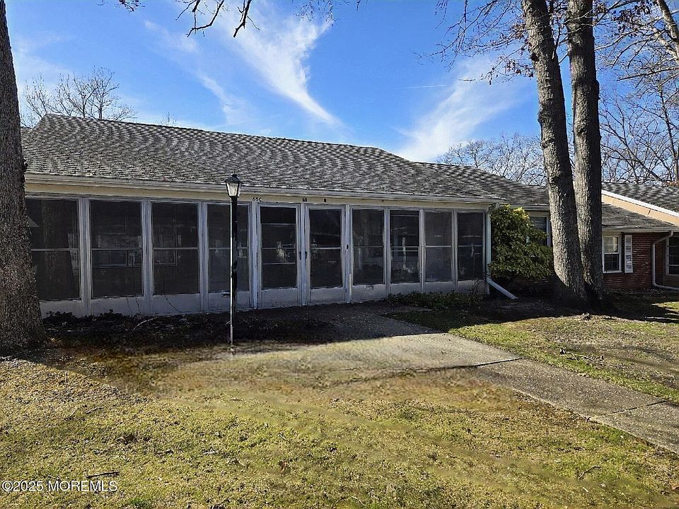 1st image of 65 D Dorchester Drive