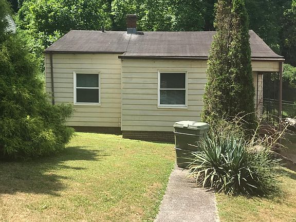 2nd image of 208 Cherry St