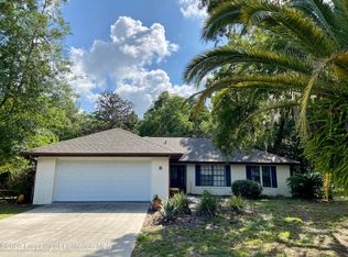 8 Linder Cir, Homosassa, FL 34446