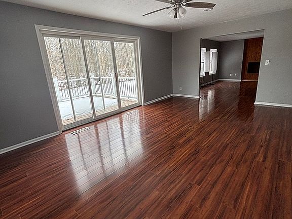 5th image of 6970 Carriage Hill Dr APT 201