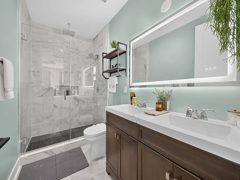 212 Varnum St NW #1 — Photo 11