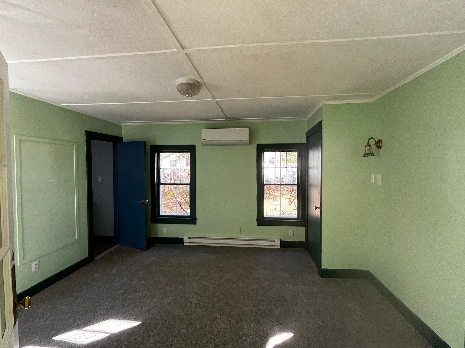 Studio, $800 — Photo 2