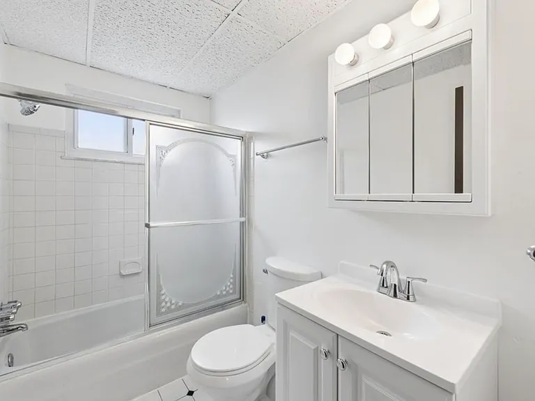403 Homewood Ave — Photo 9