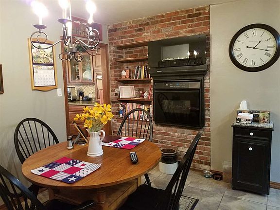 5th image of 207 Terra Vista Dr