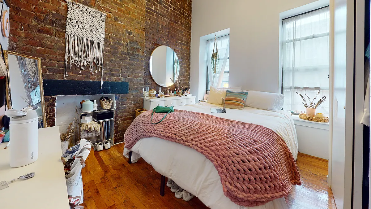 Building Photo - 168 Rivington St #4A