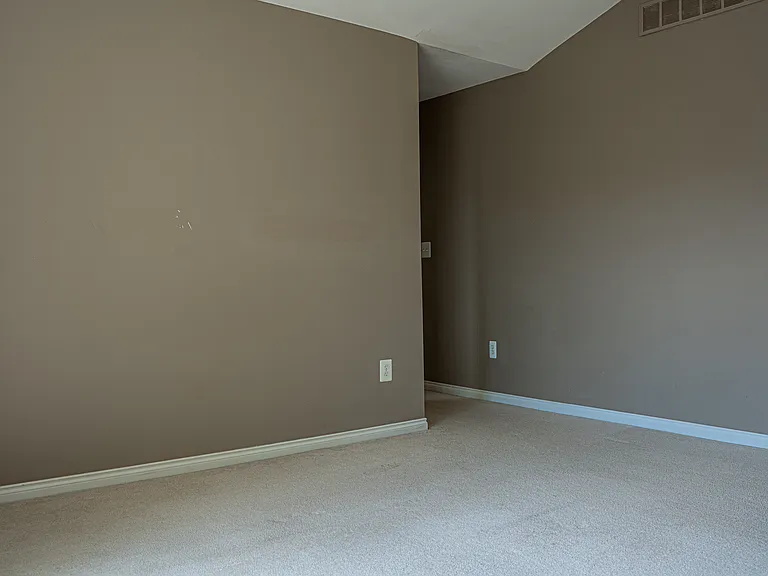 1868 Maple Park Dr W — Photo 16