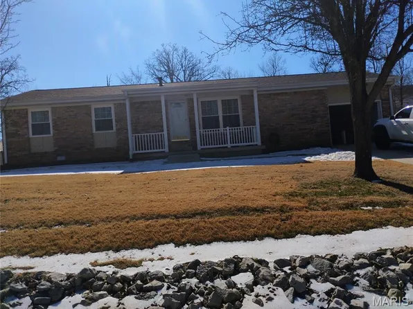 1804 Kysar Rd, Poplar Bluff, MO 63901