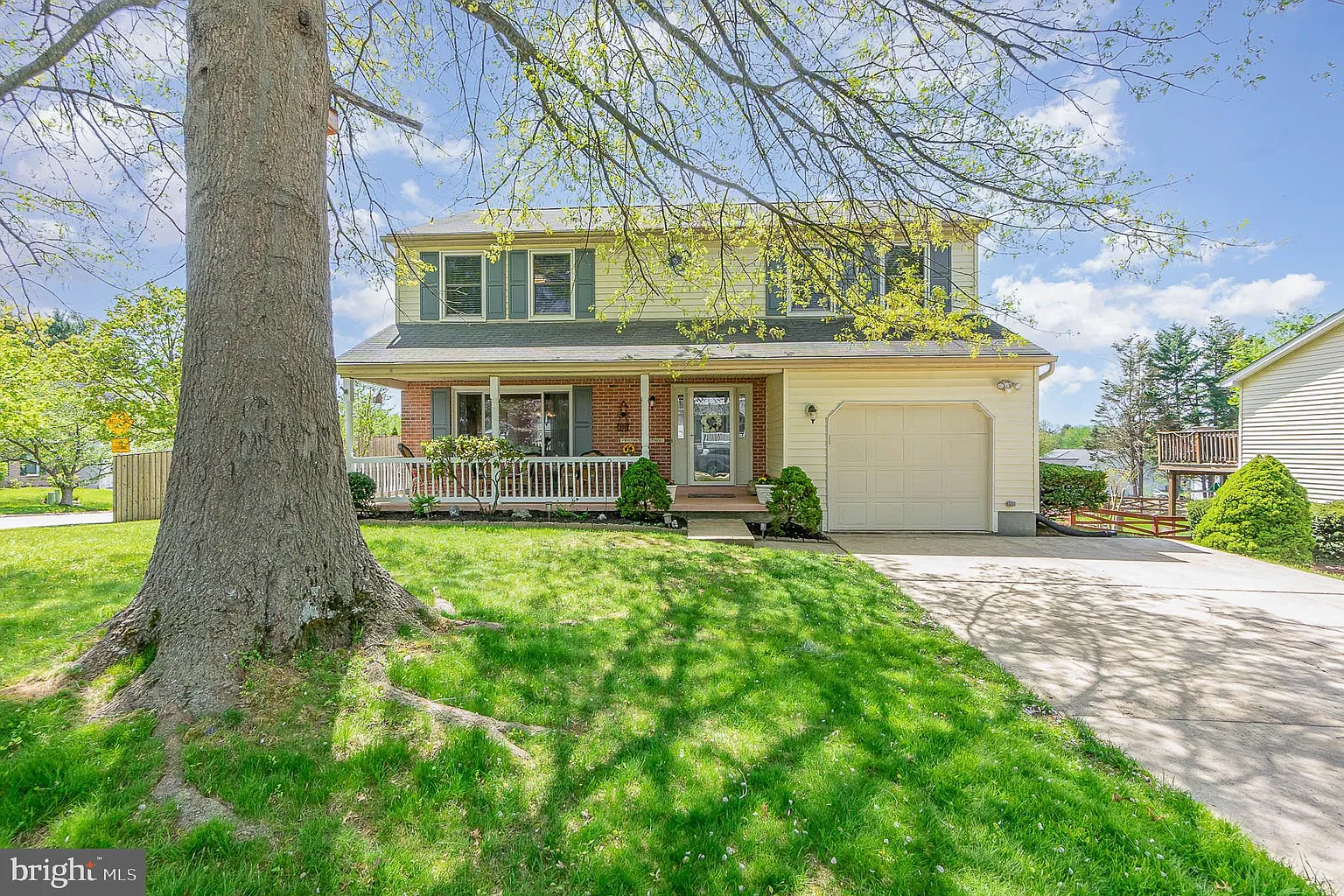 618 Lanark Ct N photo 1