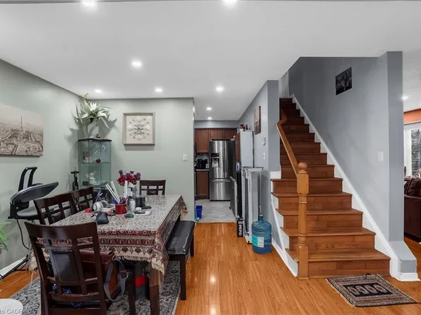 488 Jerseyville Rd W, Hamilton, ON L9G 3L5