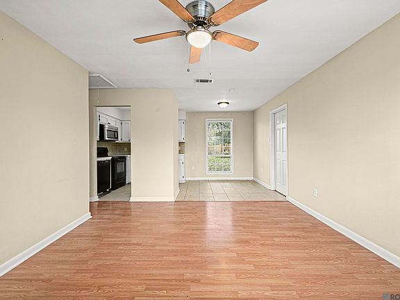 3rd image of 30641 Shannon Dr