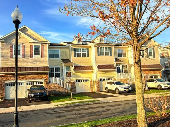 32 Morris Ln, Cranbury, NJ 08512