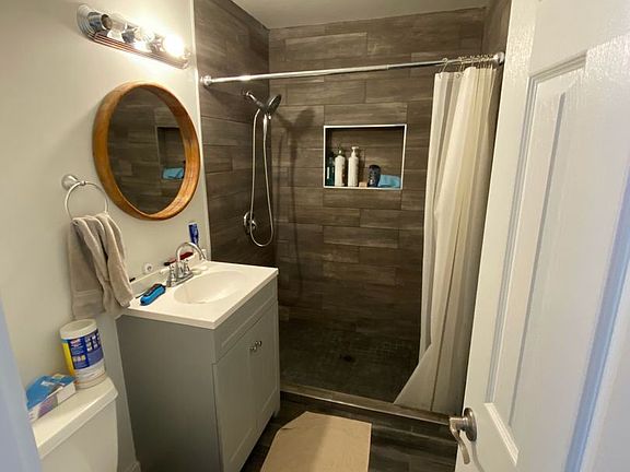 5th image of 1501 W Girard Ave #6020160
