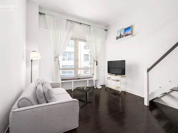 111 Fulton St APT 420, New York, NY 10038