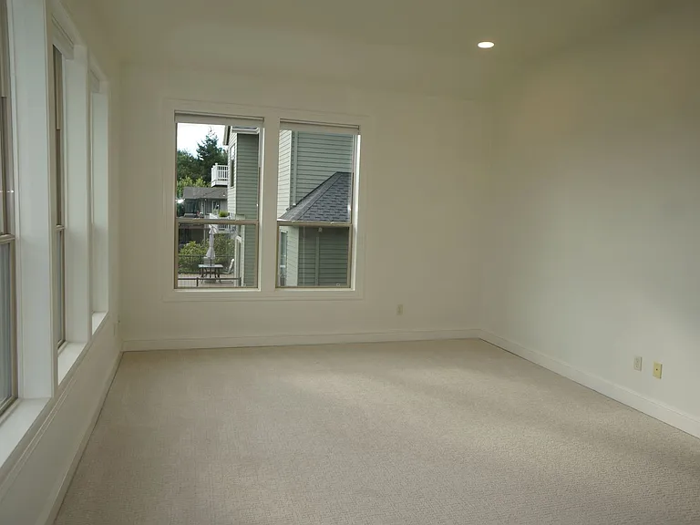 4139 NW Twilight Ter — Photo 21
