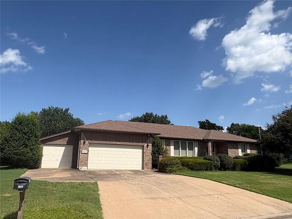 1st image of 3100 Regency Dr