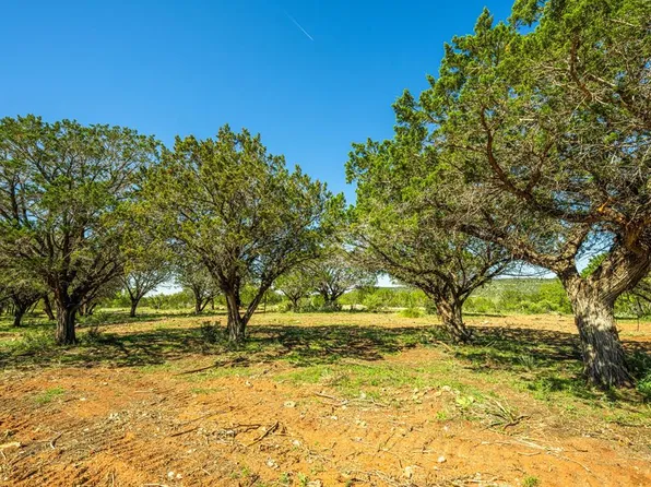 1806 Ranch Rd #385, London, TX 76854