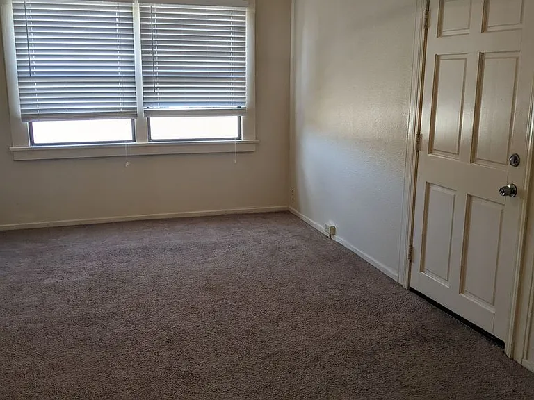 610 Union Ave — Photo 11
