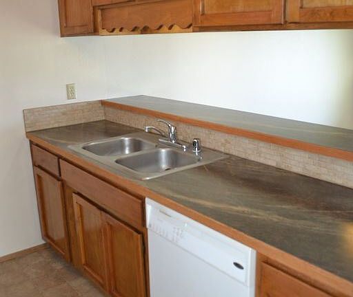 5th image of 5124 Green Hills Ave NE