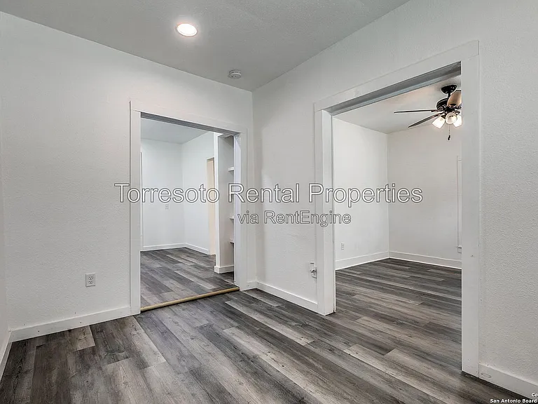 611 Rochambeau St — Photo 10