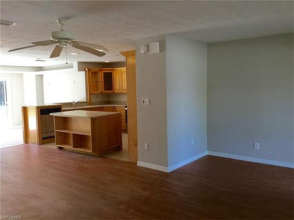 3rd image of 9260 Carolina St