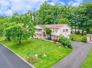 11 Rockridge Dr, Thiells, NY 10984