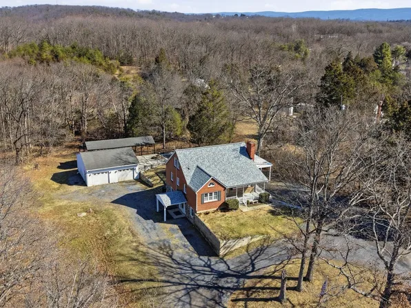 1064 Strasburg Rd, Front Royal, VA 22630