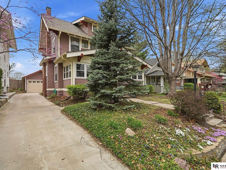 1st image of 1915 S 23rd St