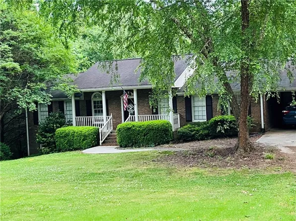 317 Ridgedale Dr SE, Silver Creek, GA 30173