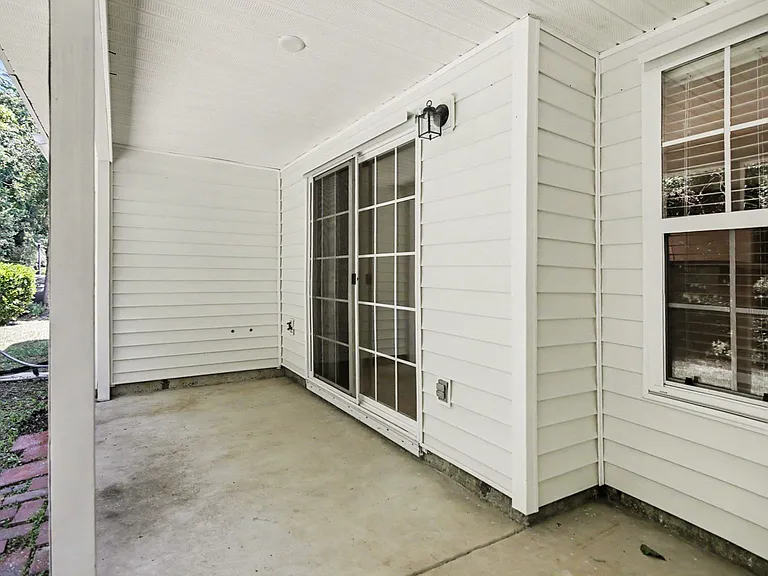1043 Penny Ln — Photo 24