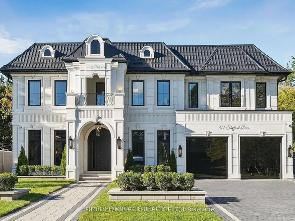 517 Stafford Dr, Oakville, ON L6L 4M4