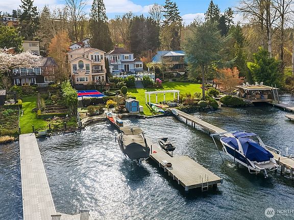 3rd image of 8772 Sand Point Way NE