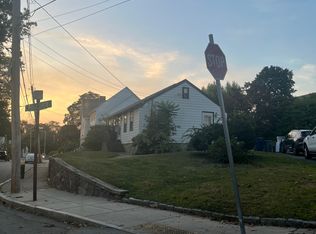 222 Saint Theresa Ave, West Roxbury, MA 02132