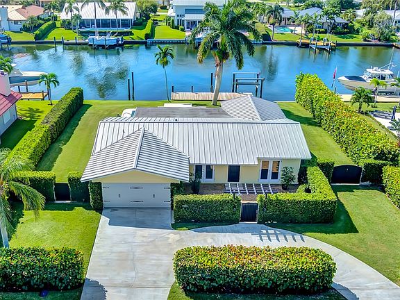 2nd image of 21 Dolphin Dr