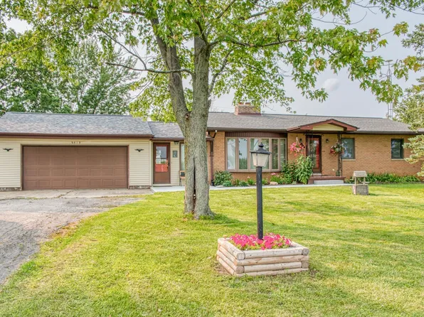 5515 Shipman Rd, Corunna, MI 48817