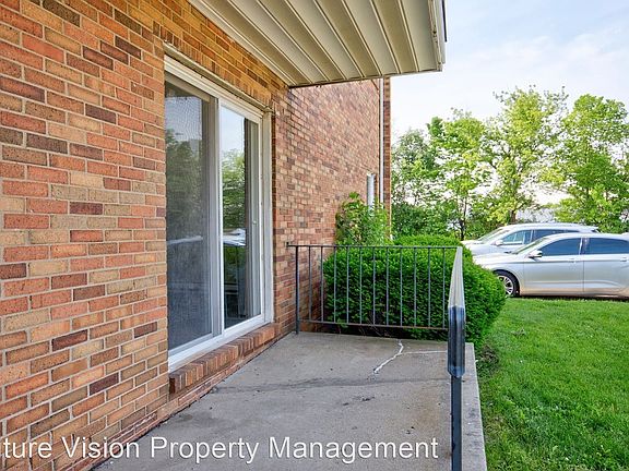 3rd image of 24023 W Hazelcrest Dr Suite 200