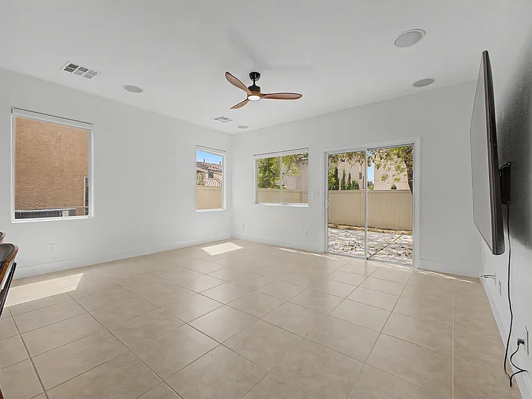 9119 Brilliant Prairie Ct — Photo 5