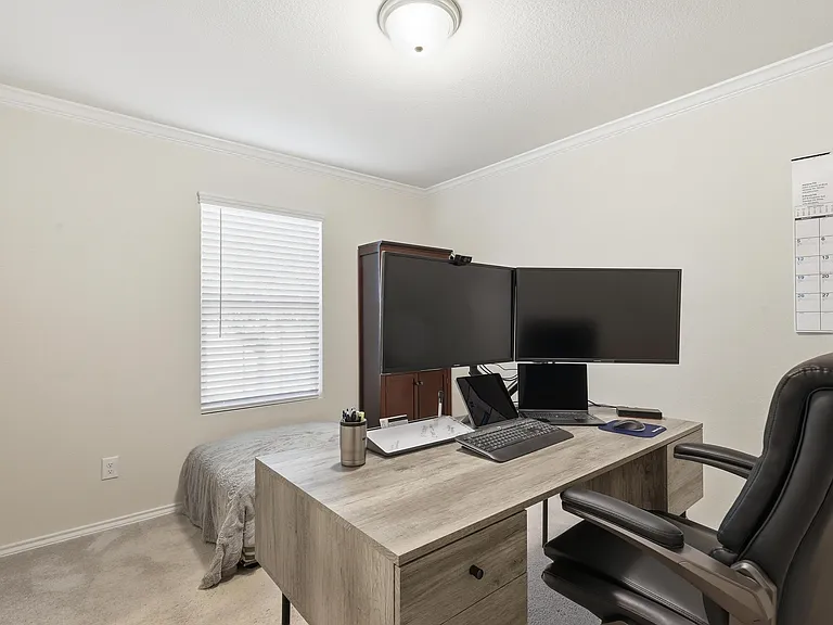 10101 Newtown Dr — Photo 22