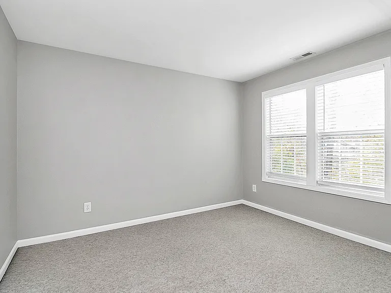 141 Ross Moore Ave — Photo 12