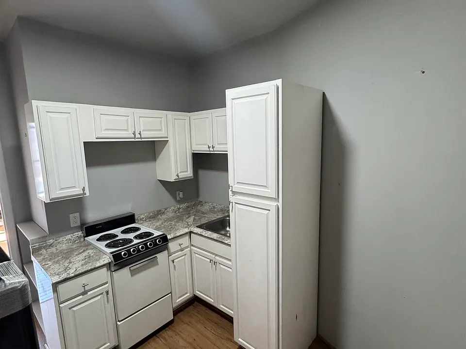 1-3 Central Sq #204