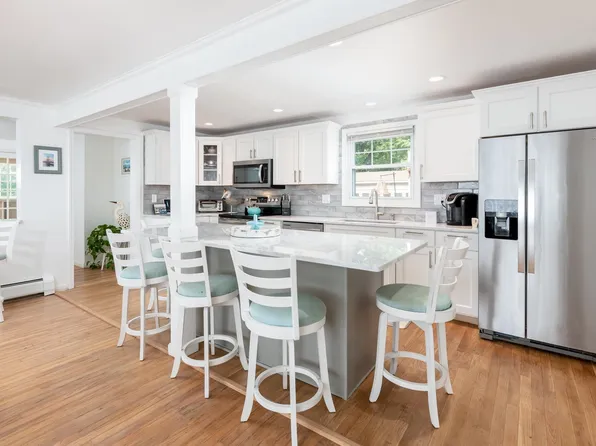 237 Edmond Avenue, Portsmouth, NH 03801