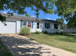 126 Westview Ct, Argos, IN