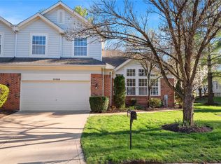 16826 Chesterfield Bluffs Cir, Chesterfield, MO