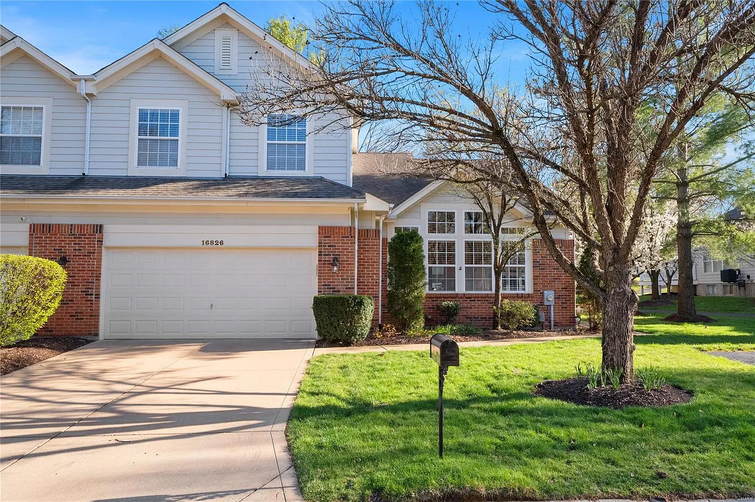 16826 Chesterfield Bluffs Cir photo 1