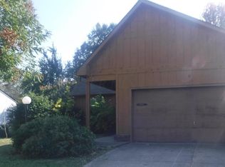 1329 Denbigh Dr, Columbus, OH 43220