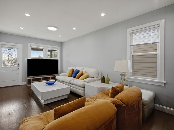 3rd image of 2430 N Normandy Ave #1
